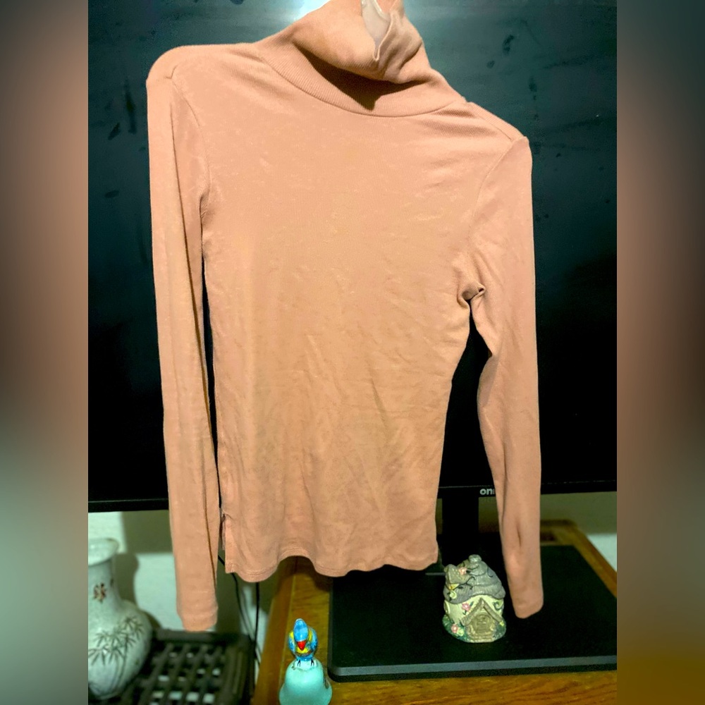 Turtle Neck shirt
